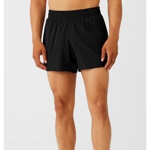 Alo 5” Adapt Running Black Athletic Shorts
